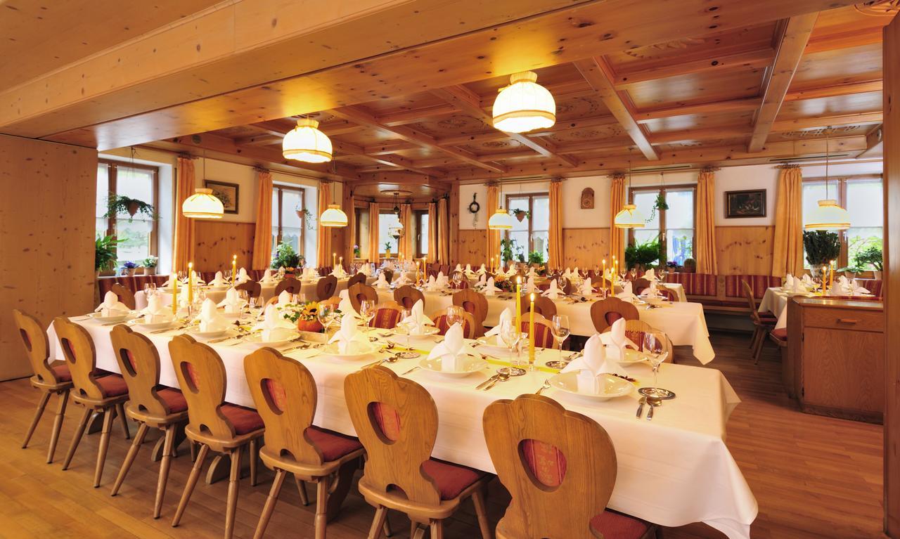 Landhotel Gruener Baum Westendorf  ภายนอก รูปภาพ